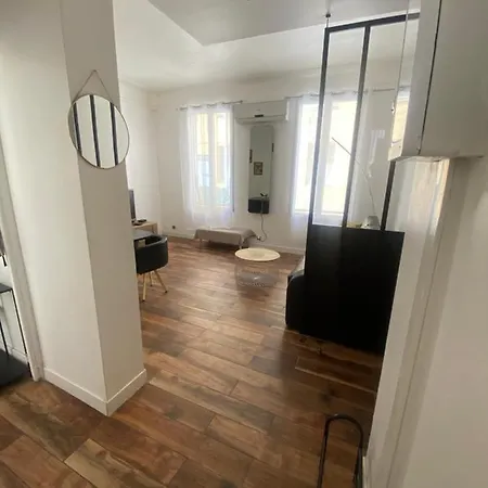 Grand T2 En Rez De Chaussee Avec Grande Terrasse Proche Du Centre Tramway A 2 Mn Nicea