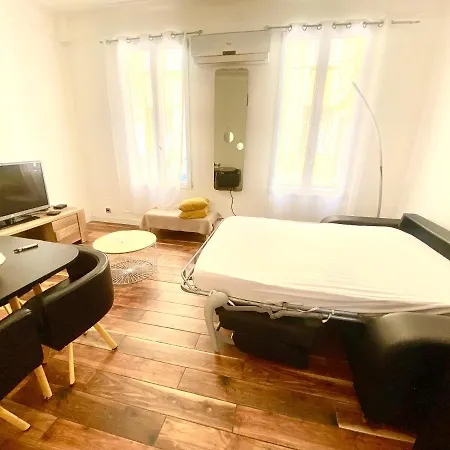 Grand T2 En Rez De Chaussee Avec Grande Terrasse Proche Du Centre Tramway A 2 Mn Apartament *