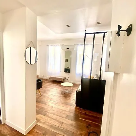 Grand T2 En Rez De Chaussee Avec Grande Terrasse Proche Du Centre Tramway A 2 Mn Apartament